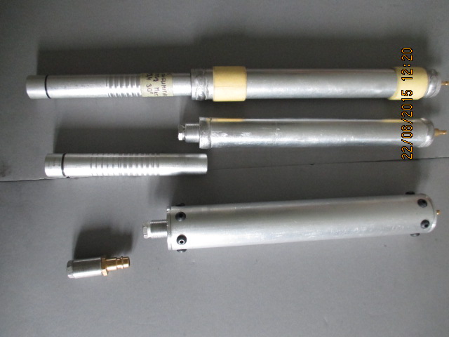 Silniki hybrydowe RWzT i układ do badania szczelności.